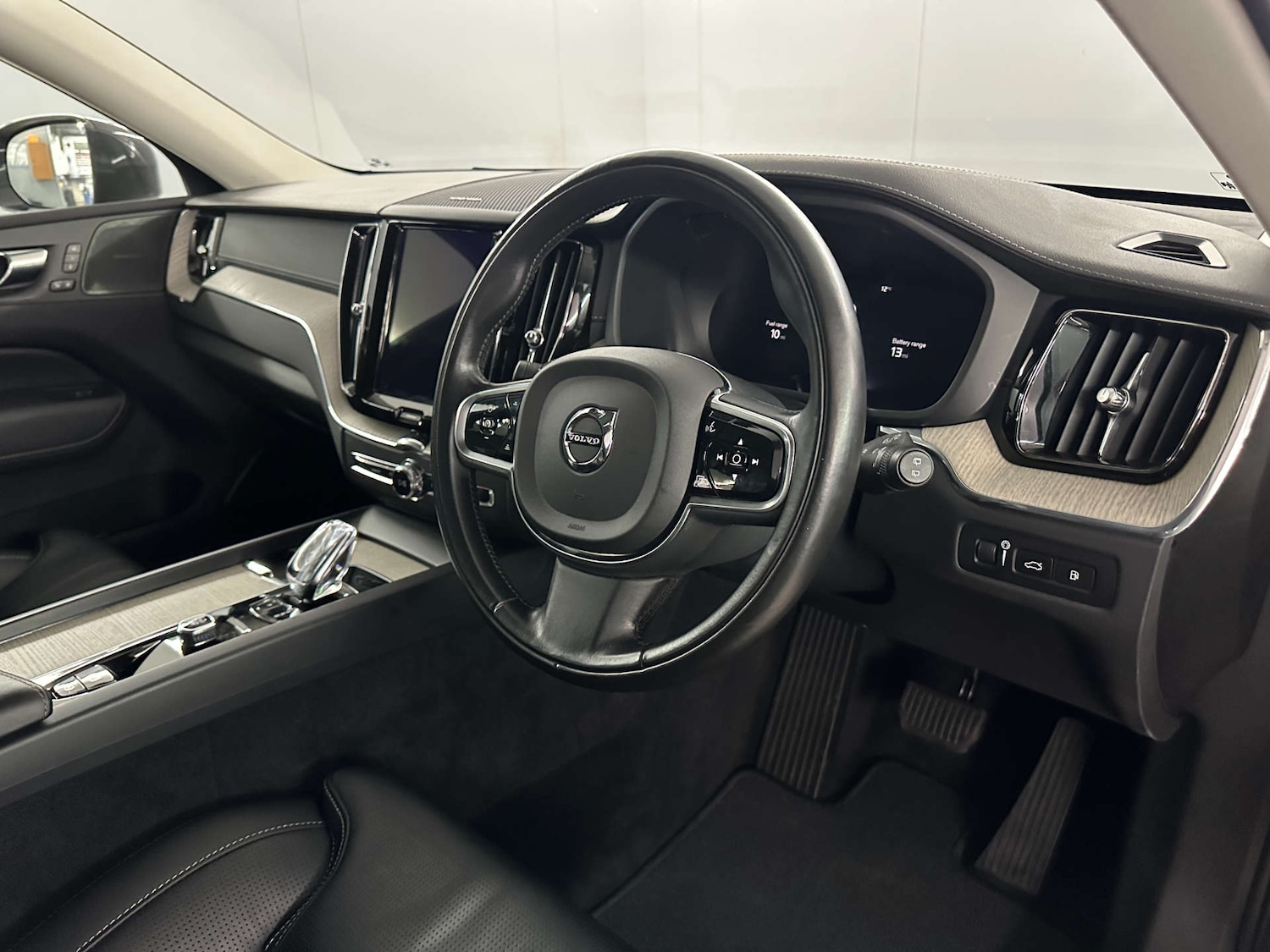 Used Volvo XC60 2022 for sale - 77652988: Photo 9