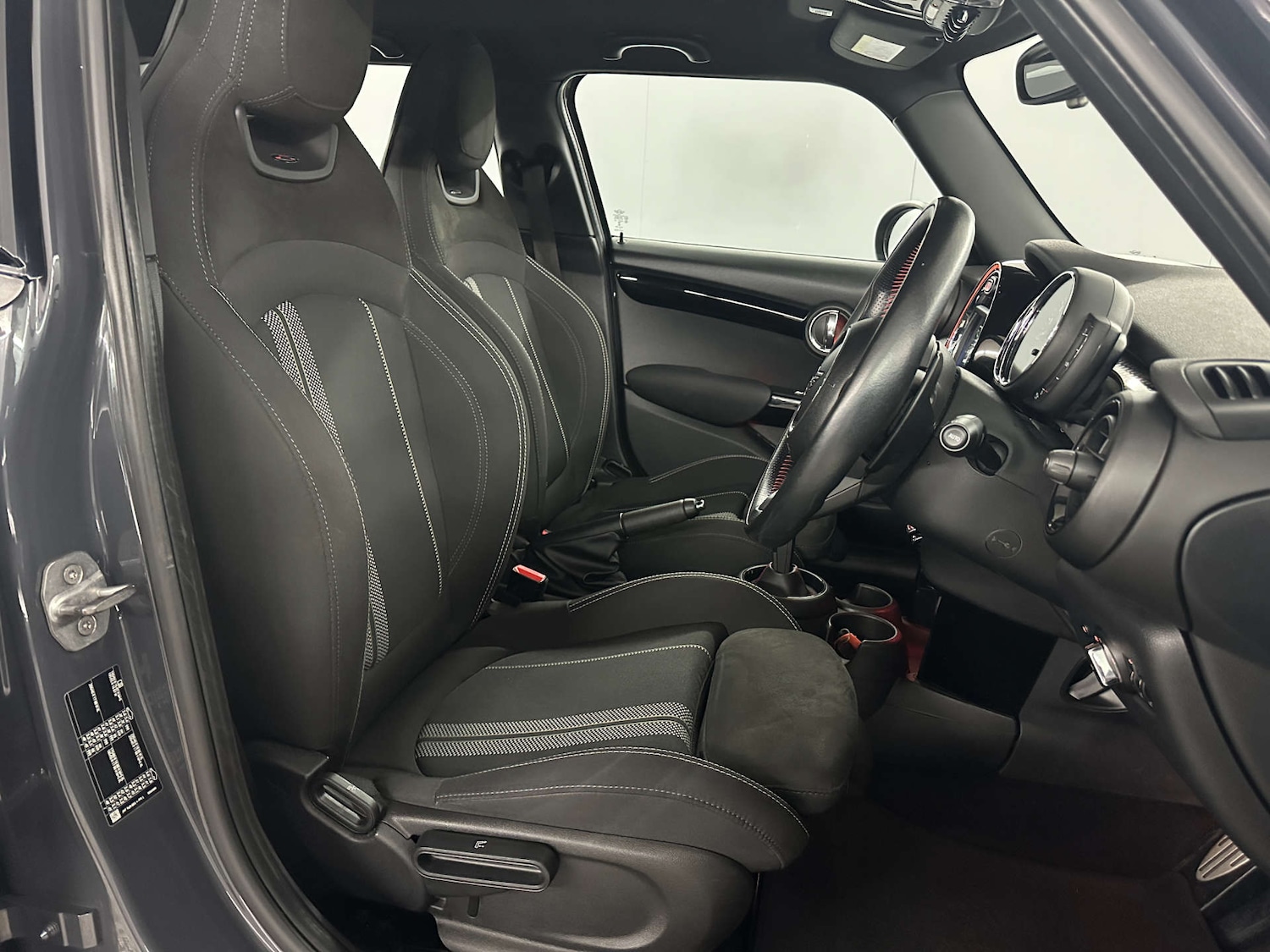 Used MINI Hatch 2019 for sale - 77749034: Photo 10