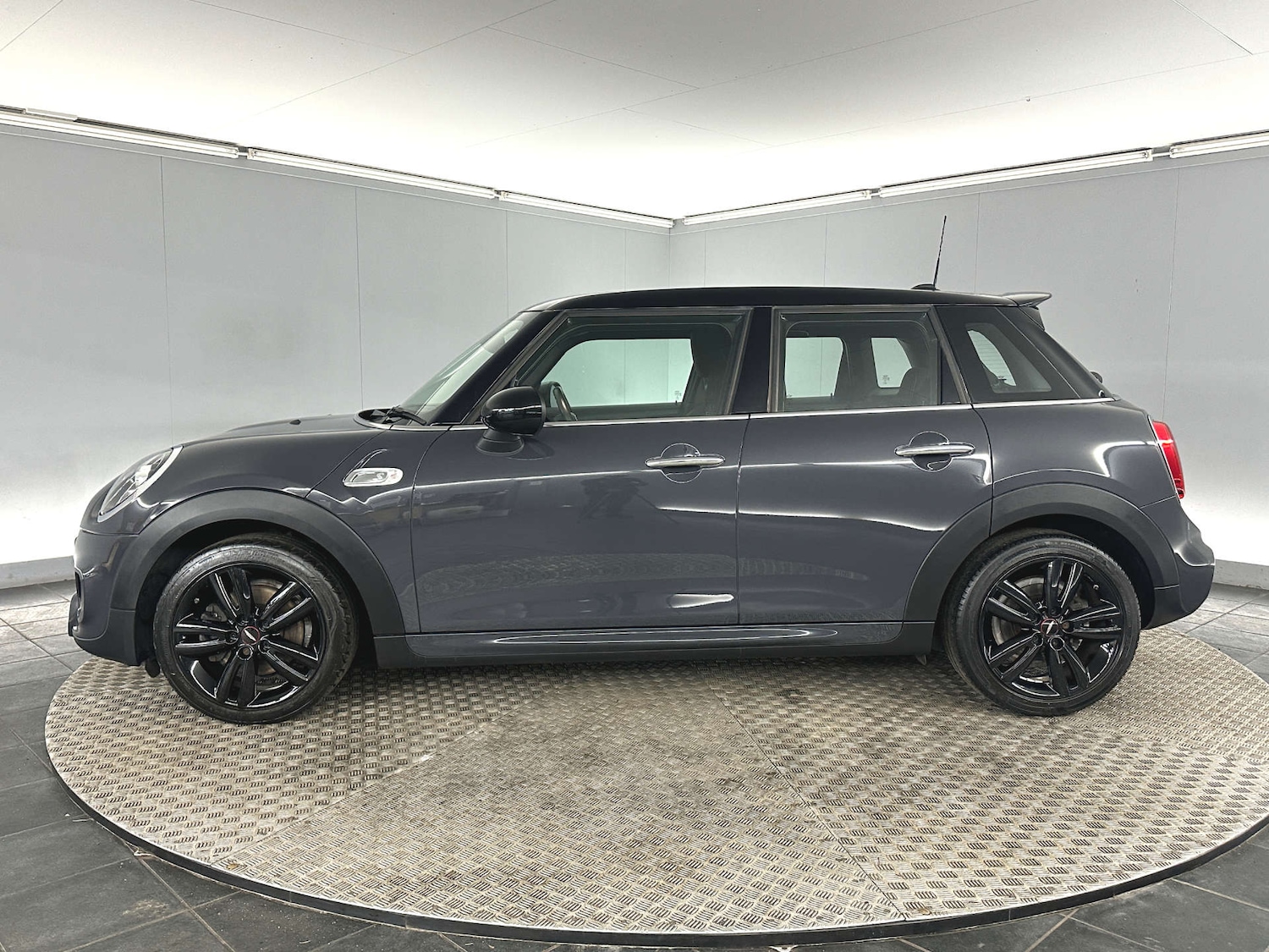 Used MINI Hatch 2019 for sale - 77749034: Photo 4