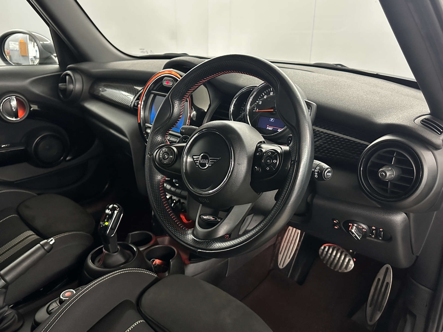 Used MINI Hatch 2019 for sale - 77749034: Photo 9