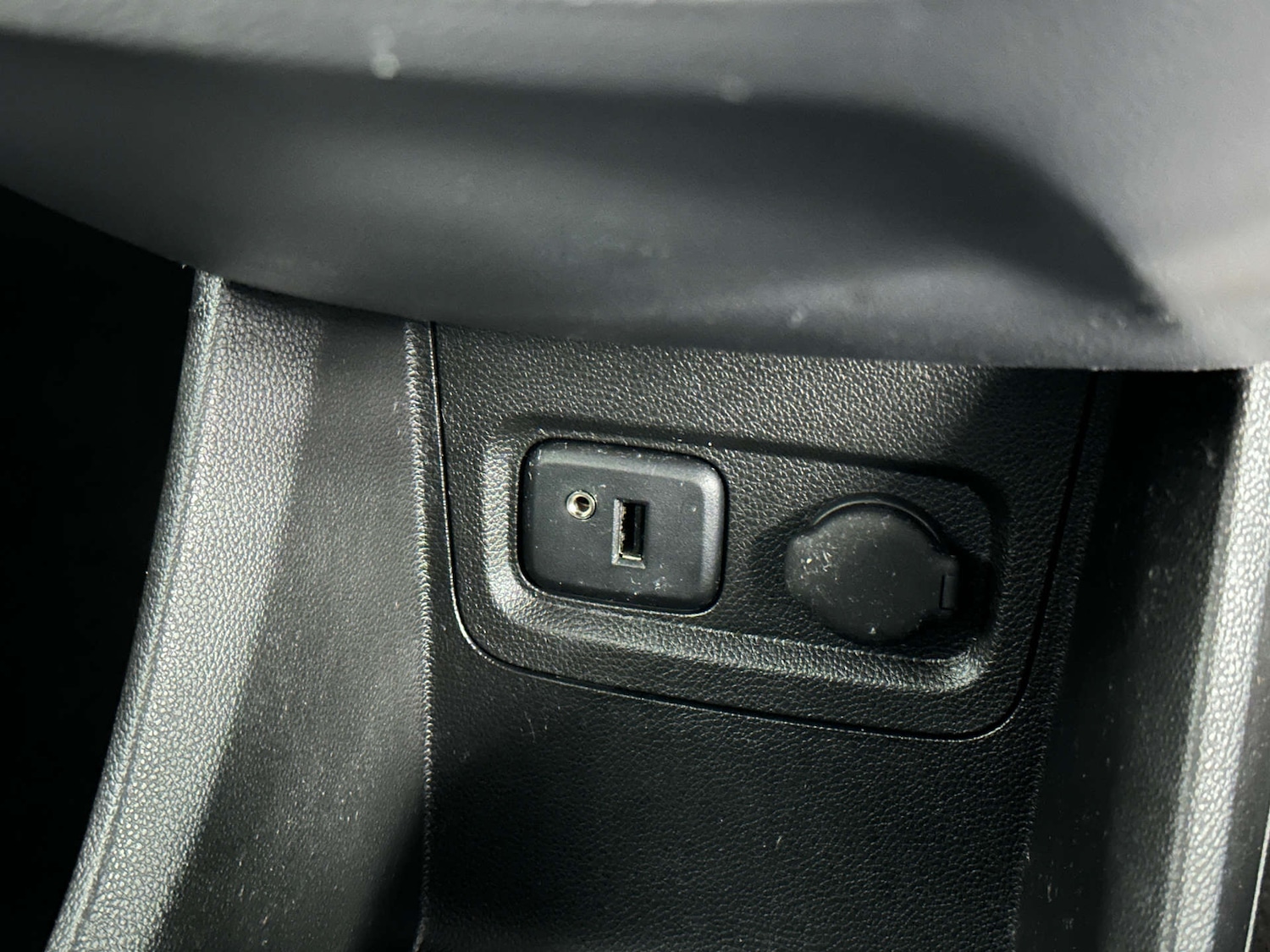 Used Vauxhall Viva 2016 for sale - 77762390: Photo 23