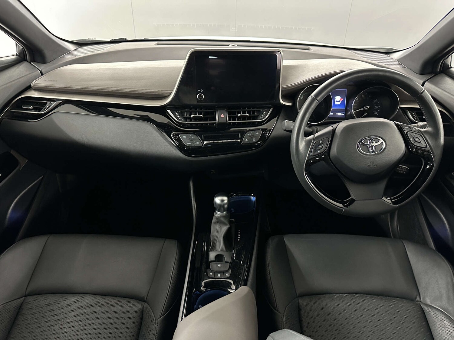 Used Toyota C-HR 2023 for sale - 77590735: Photo 16