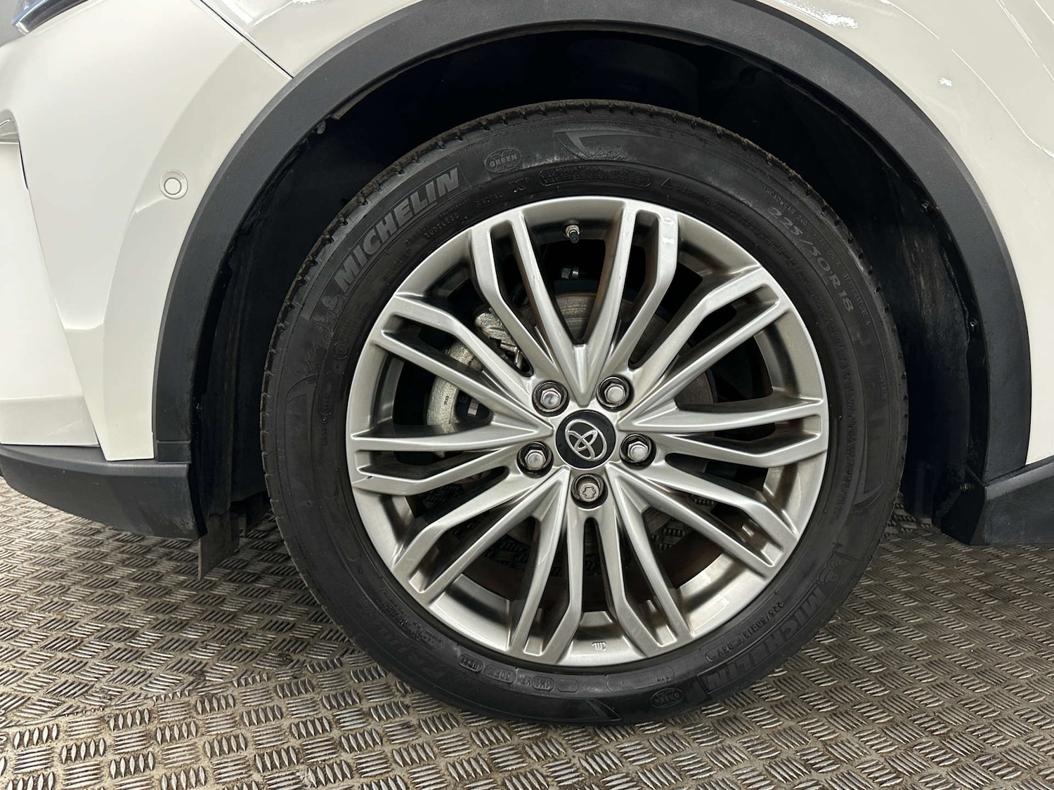 Used Toyota C-HR 2023 for sale - 77590735: Photo 34