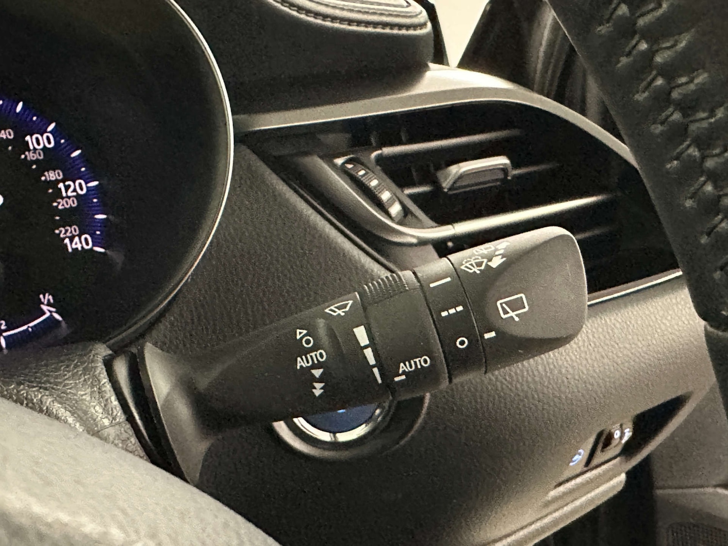 Used Toyota C-HR 2022 for sale - 77745556: Photo 21