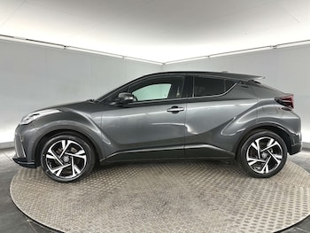 Used Toyota C-HR 2022 for sale - 77745556: Photo