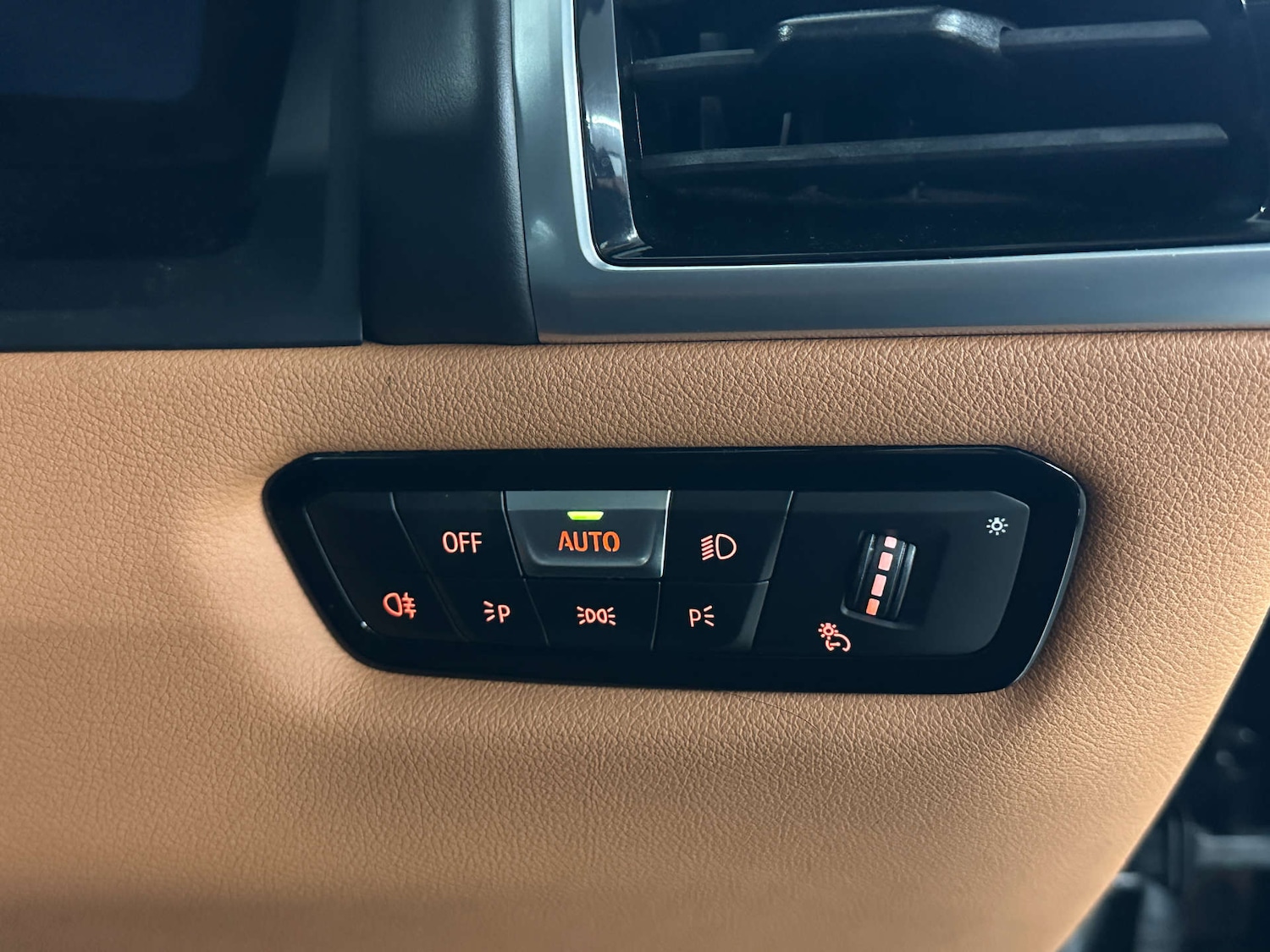 Used BMW 8 Series 2020 for sale - 77590745: Photo 26