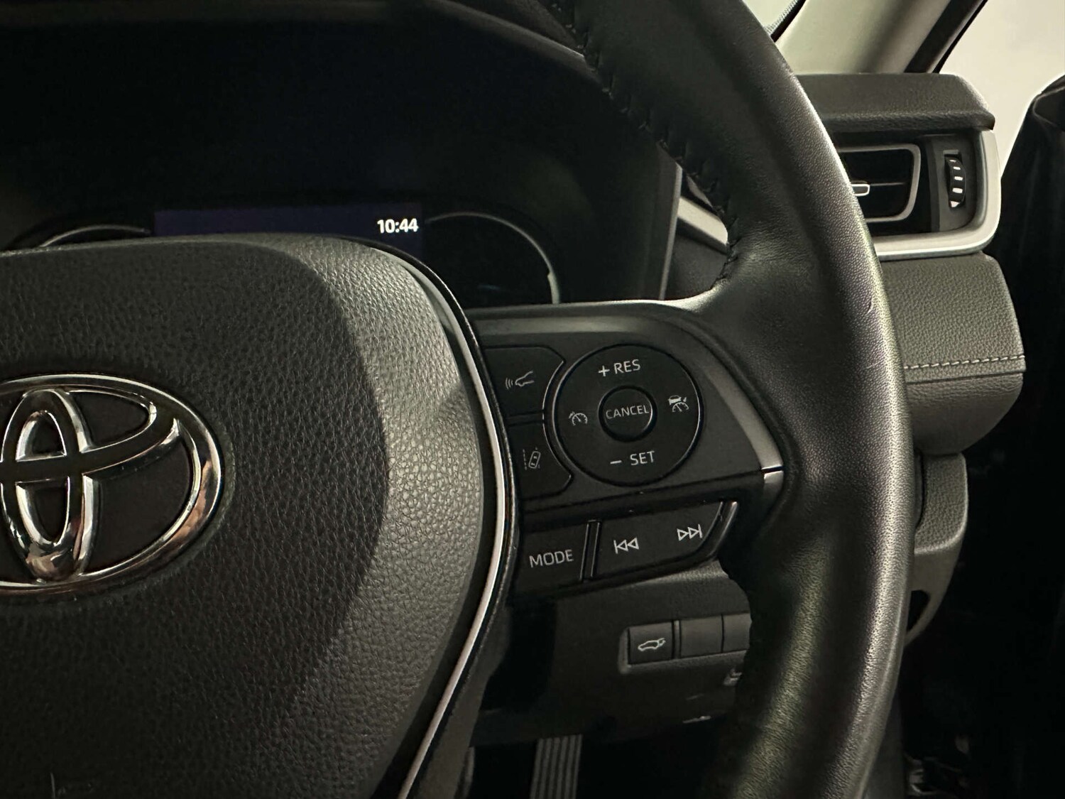 Used Toyota RAV4 2021 for sale - 77745636: Photo 23