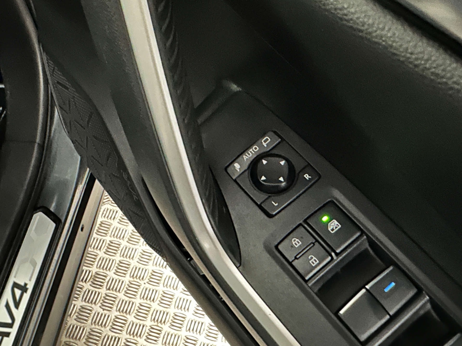 Used Toyota RAV4 2021 for sale - 77745636: Photo 30