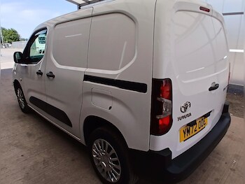 Used Toyota ProAce 2023 for sale - 79475232: Photo