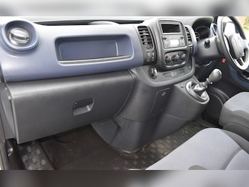 Used Vauxhall Vivaro 2018 for sale - 78307311: Photo