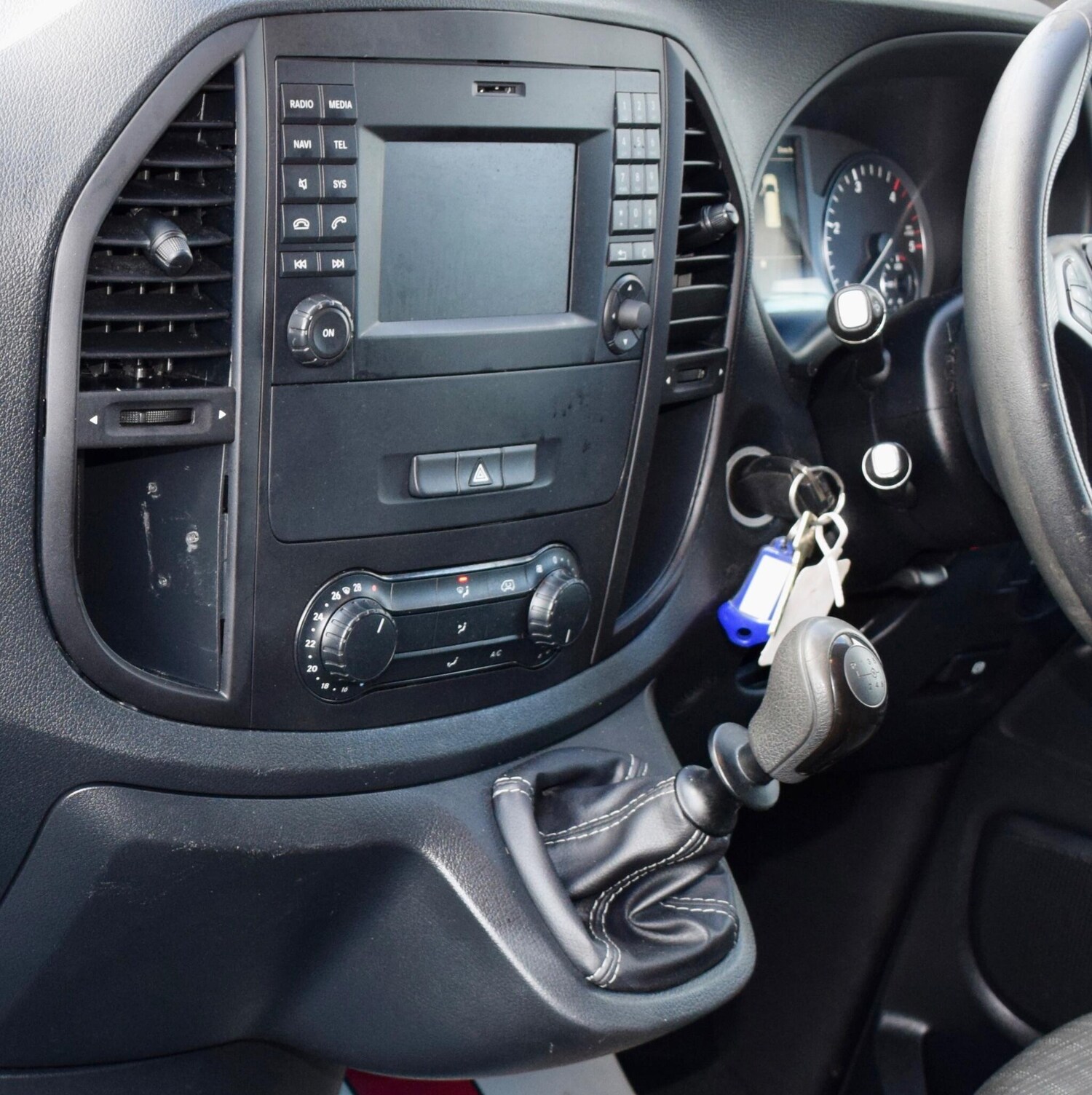 Used Mercedes-Benz Vito for sale - 77784408: Photo 23