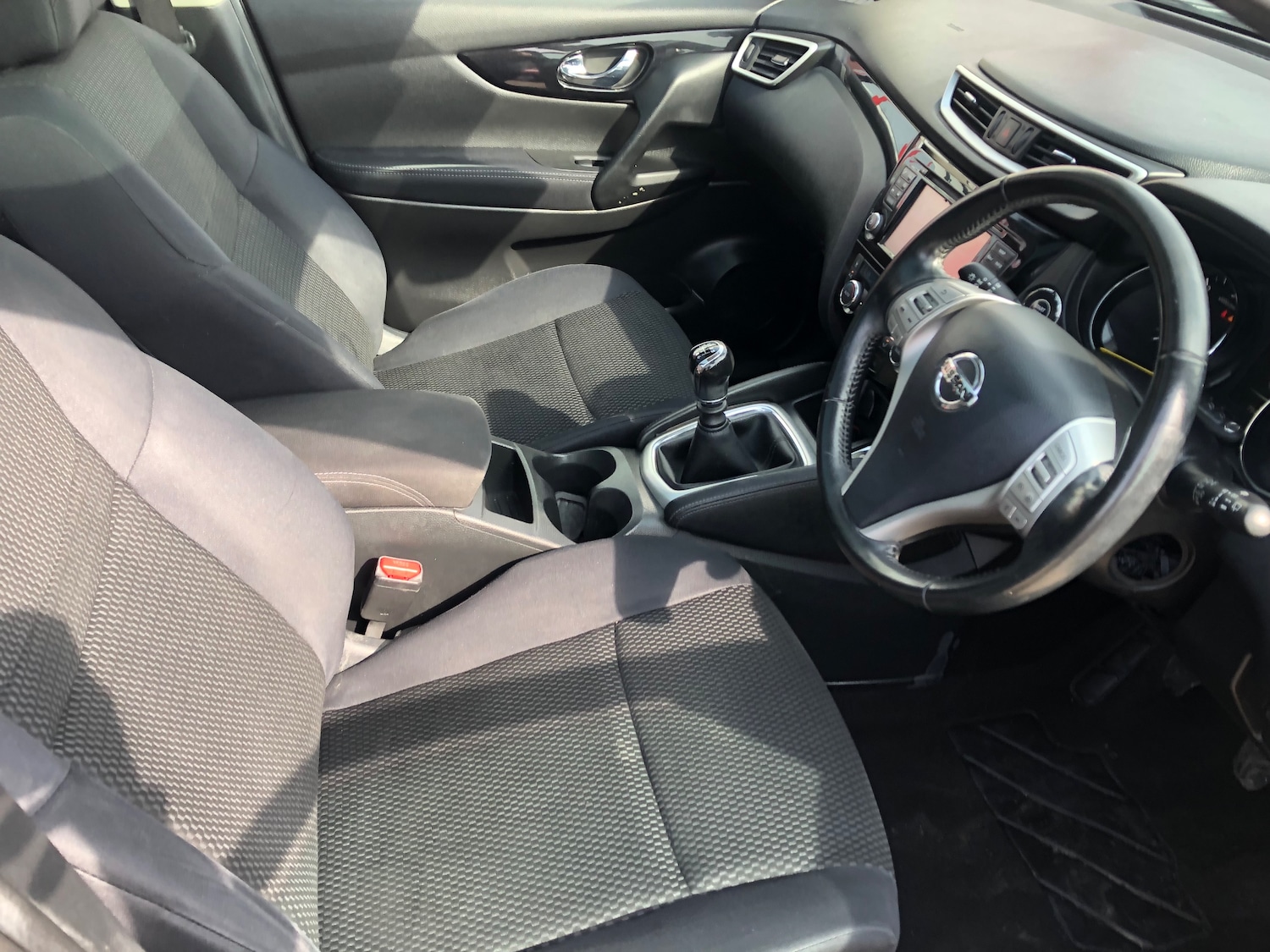 Used Nissan Qashqai 2015 for sale - 77989813: Photo 8