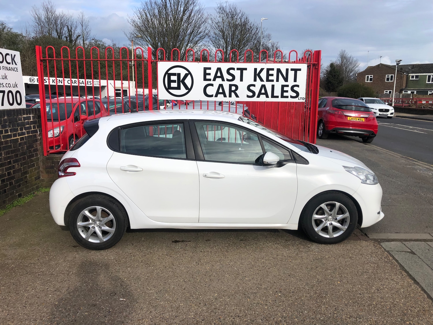 Used Peugeot 208 2013 for sale - 77820005: Photo 5