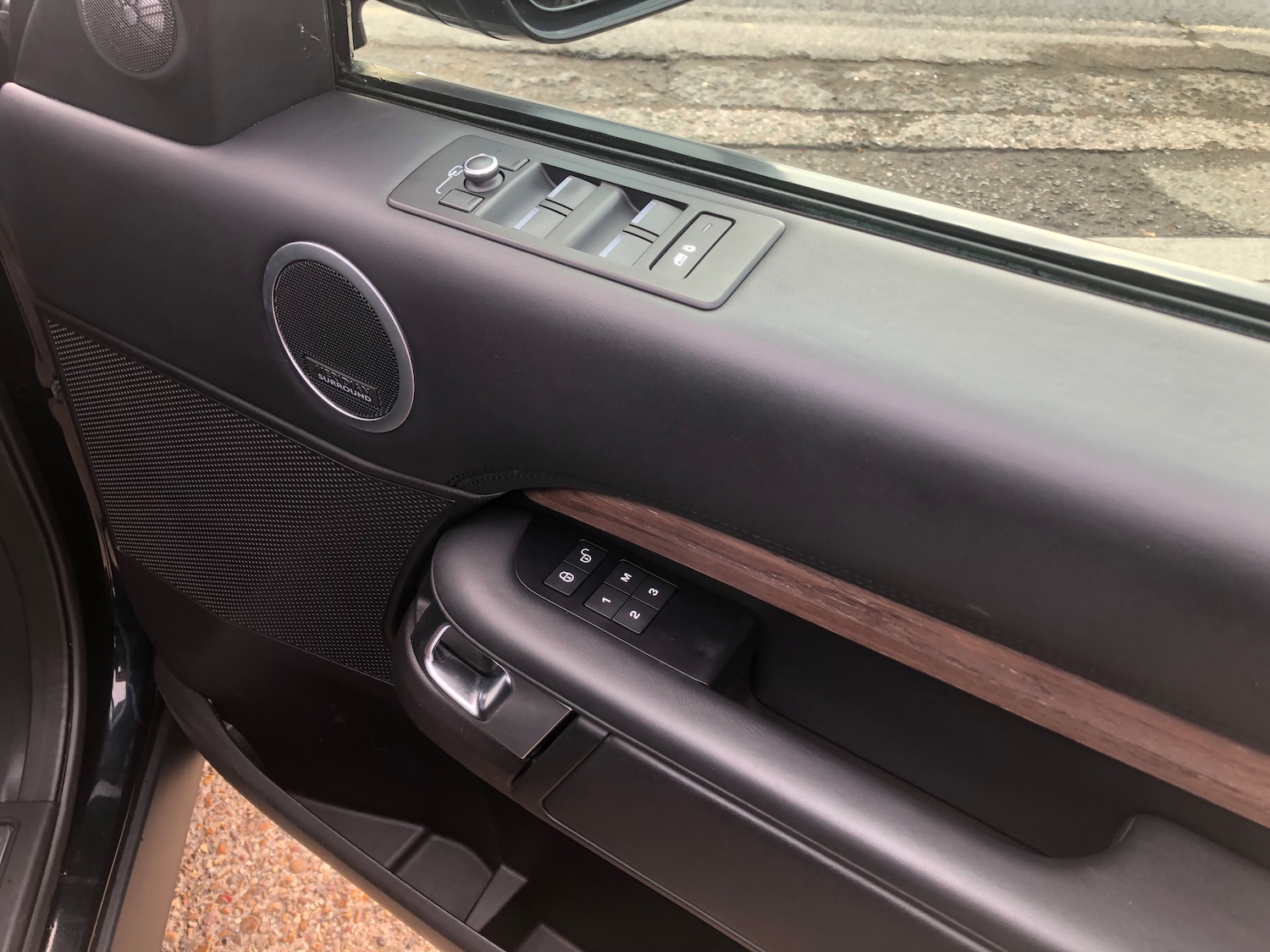 Used Land Rover Discovery 2019 for sale - 76341058: Photo 11