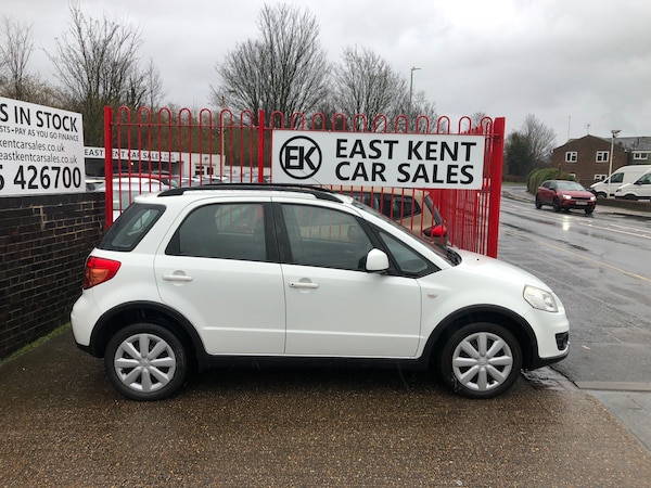 Used Suzuki SX4 2014 for sale - 66736373: Photo 4