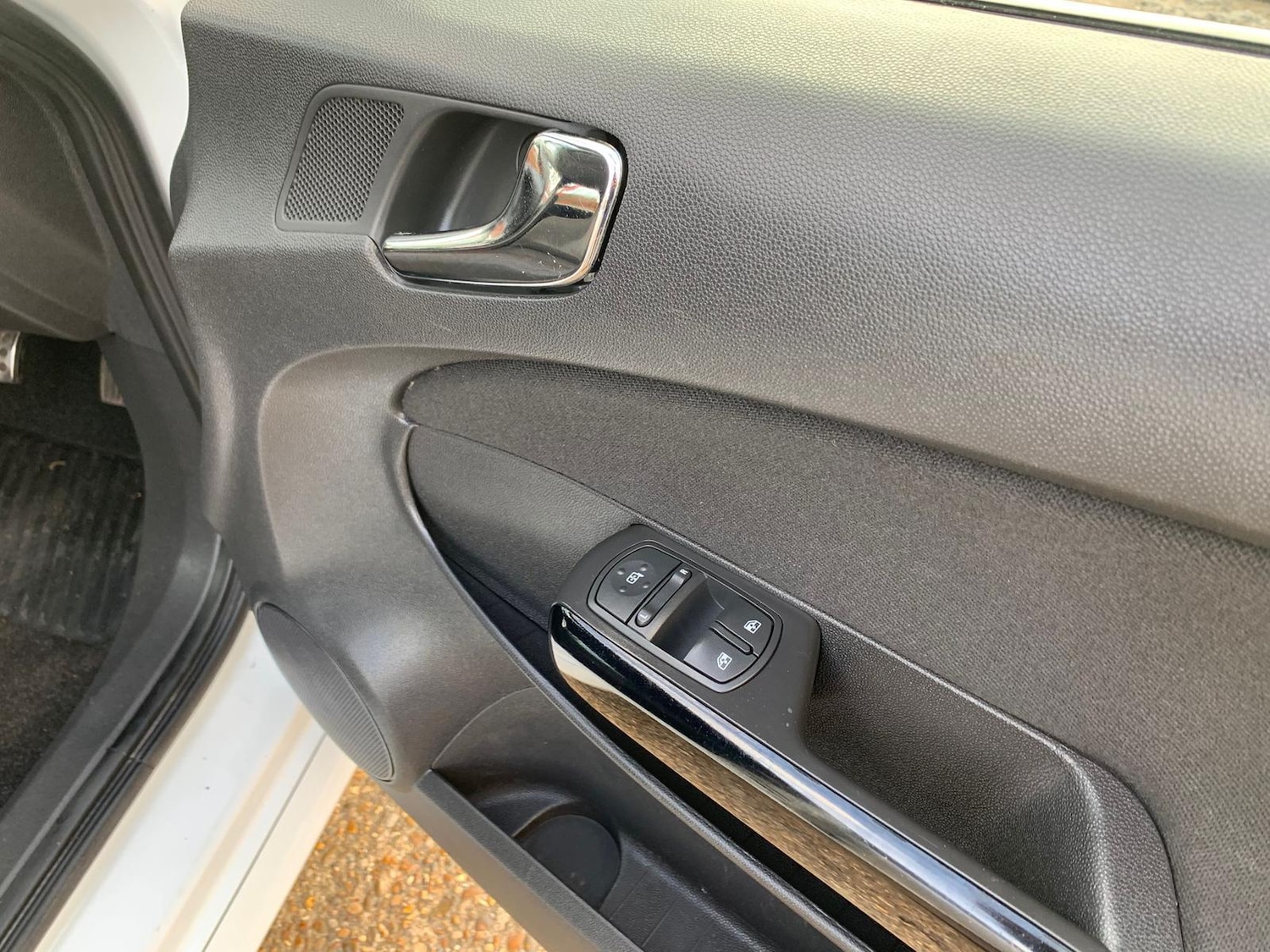 Used Vauxhall Corsa 2011 for sale - 76577433: Photo 12