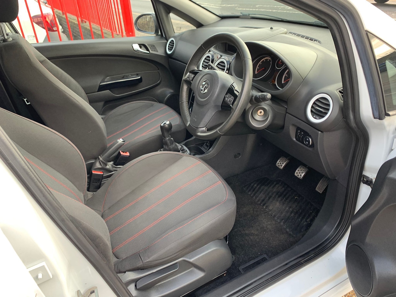 Used Vauxhall Corsa 2011 for sale - 76577433: Photo 8