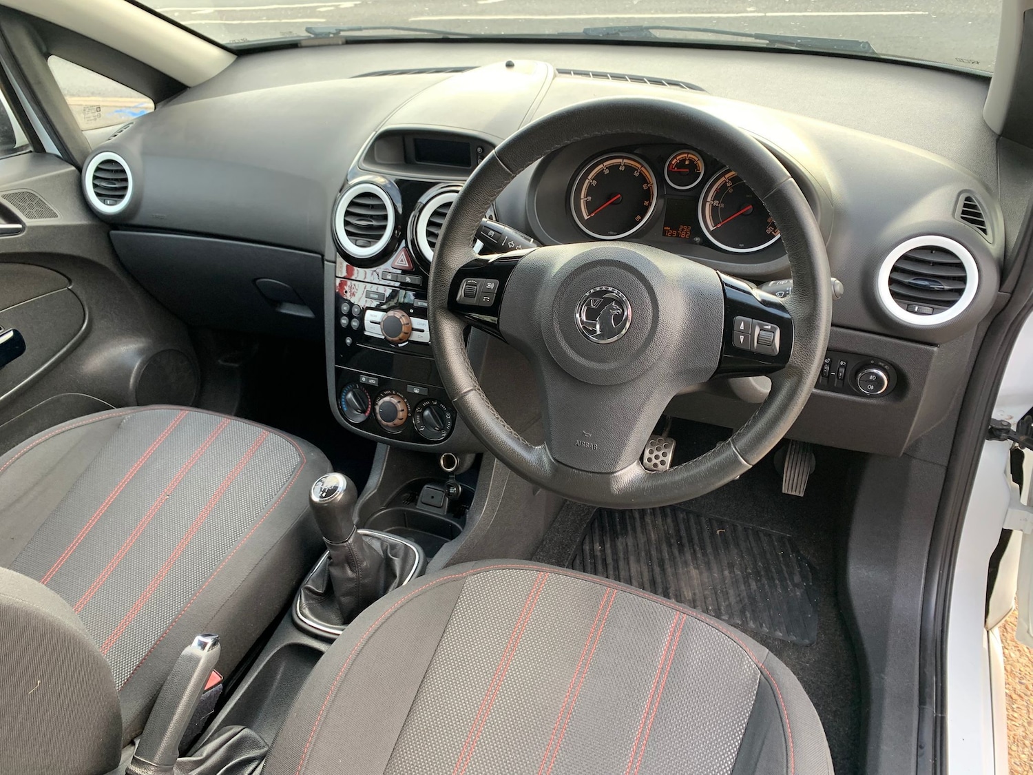 Used Vauxhall Corsa 2011 for sale - 76577433: Photo 9