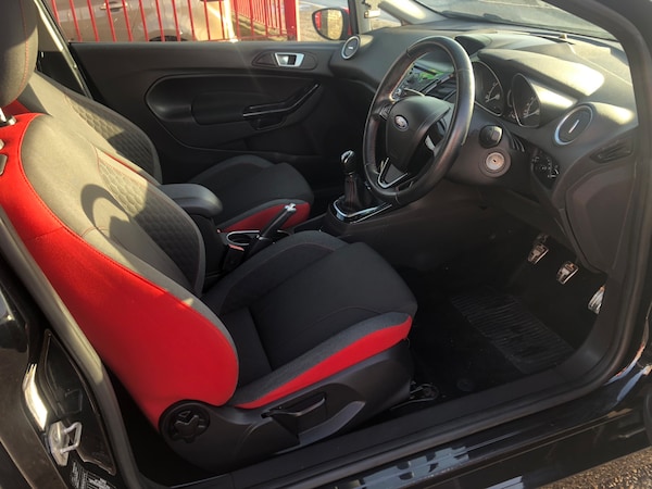 Used Ford Fiesta 2015 for sale - 73546486: Photo 9