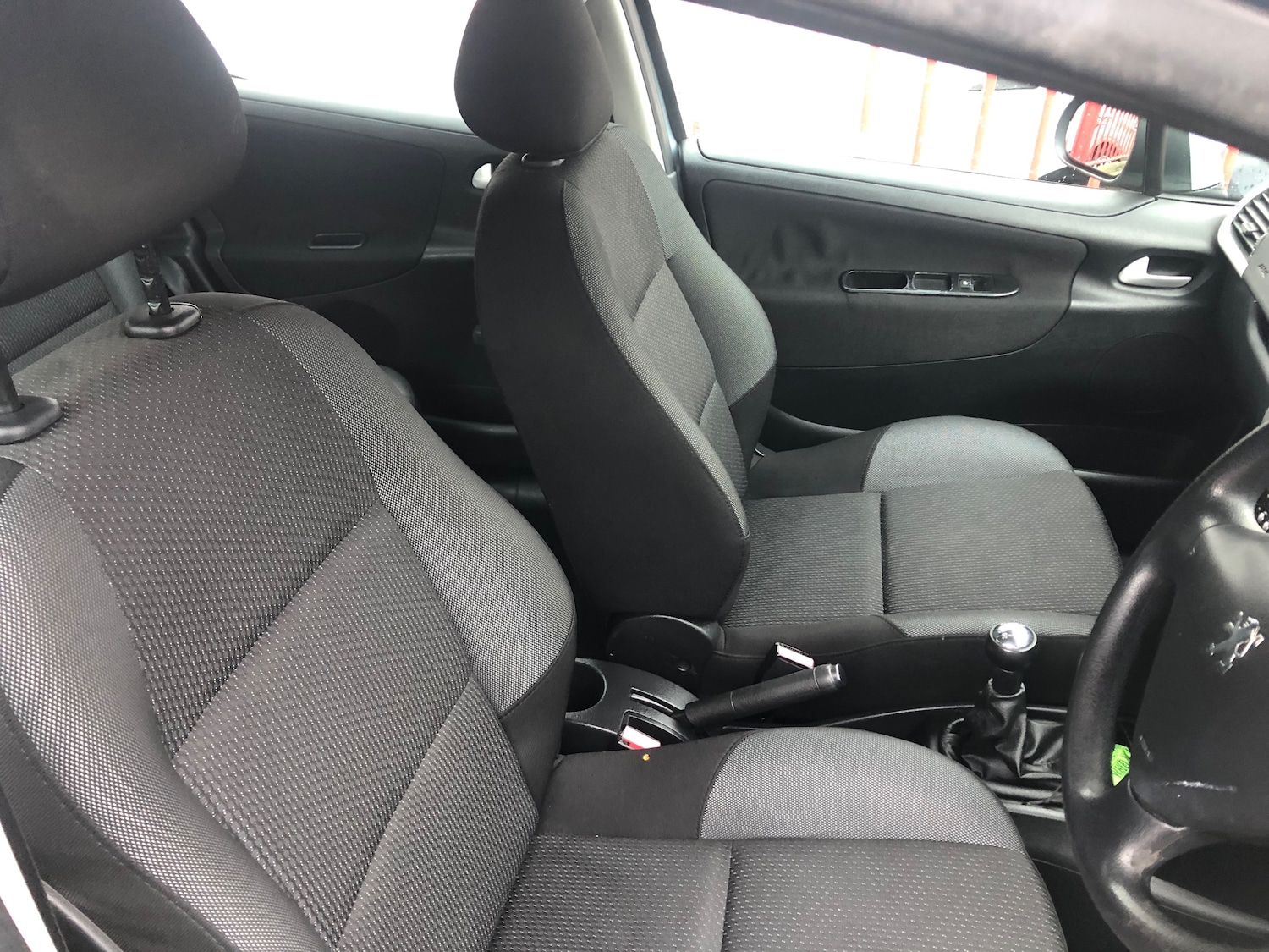 Used Peugeot 207 2010 for sale - 77493751: Photo 8