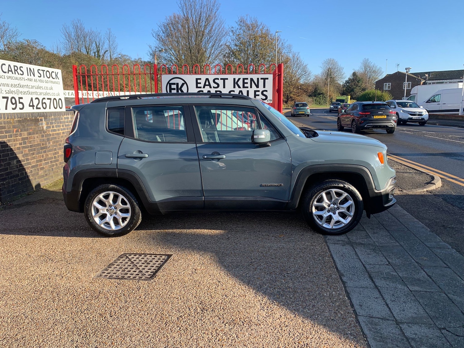 Used Jeep Renegade 2018 for sale - 76706684: Photo 4