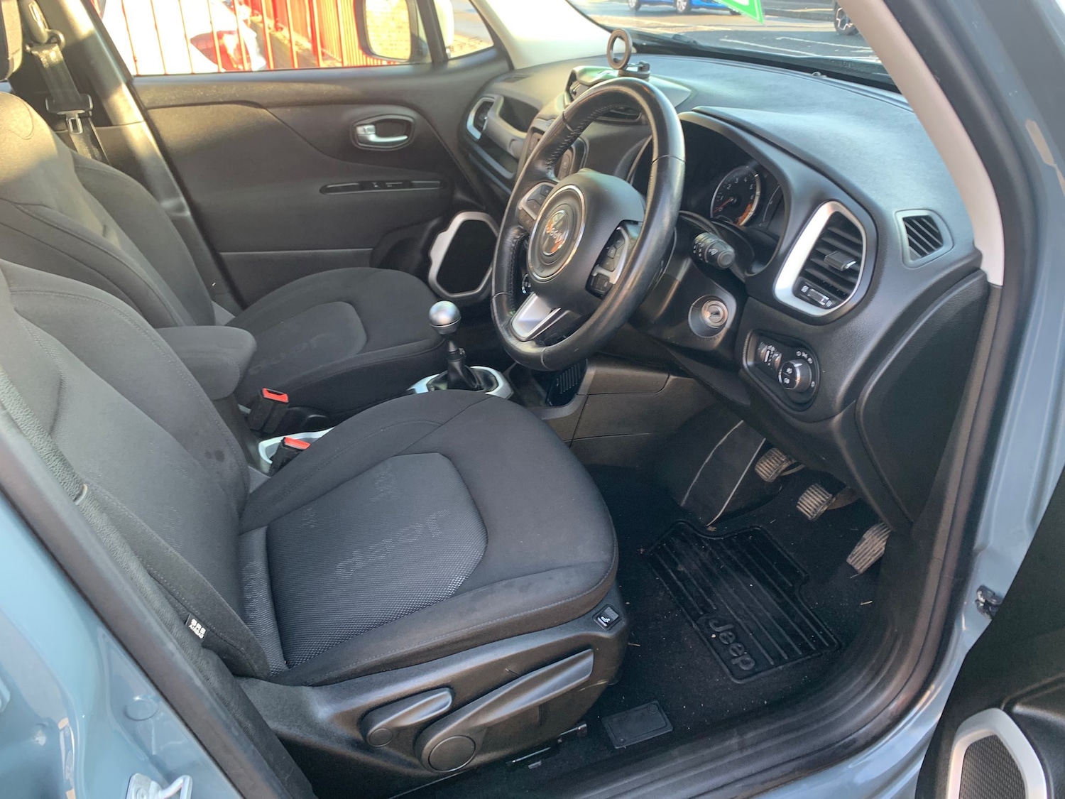 Used Jeep Renegade 2018 for sale - 76706684: Photo 8