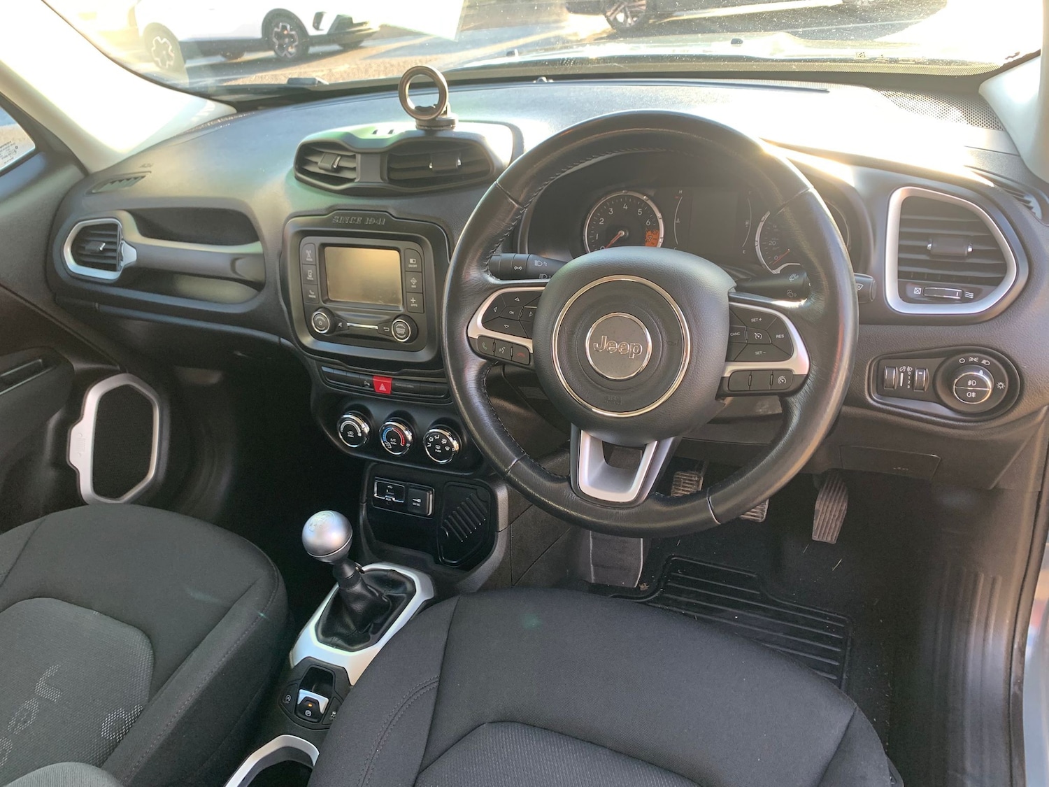Used Jeep Renegade 2018 for sale - 76706684: Photo 9