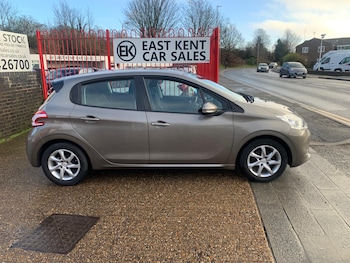 Used Peugeot 208 2013 for sale - 77421222: Photo