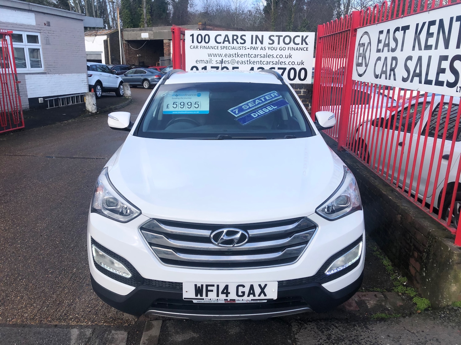 Used Hyundai Santa Fe 2014 for sale - 77382053: Photo 2