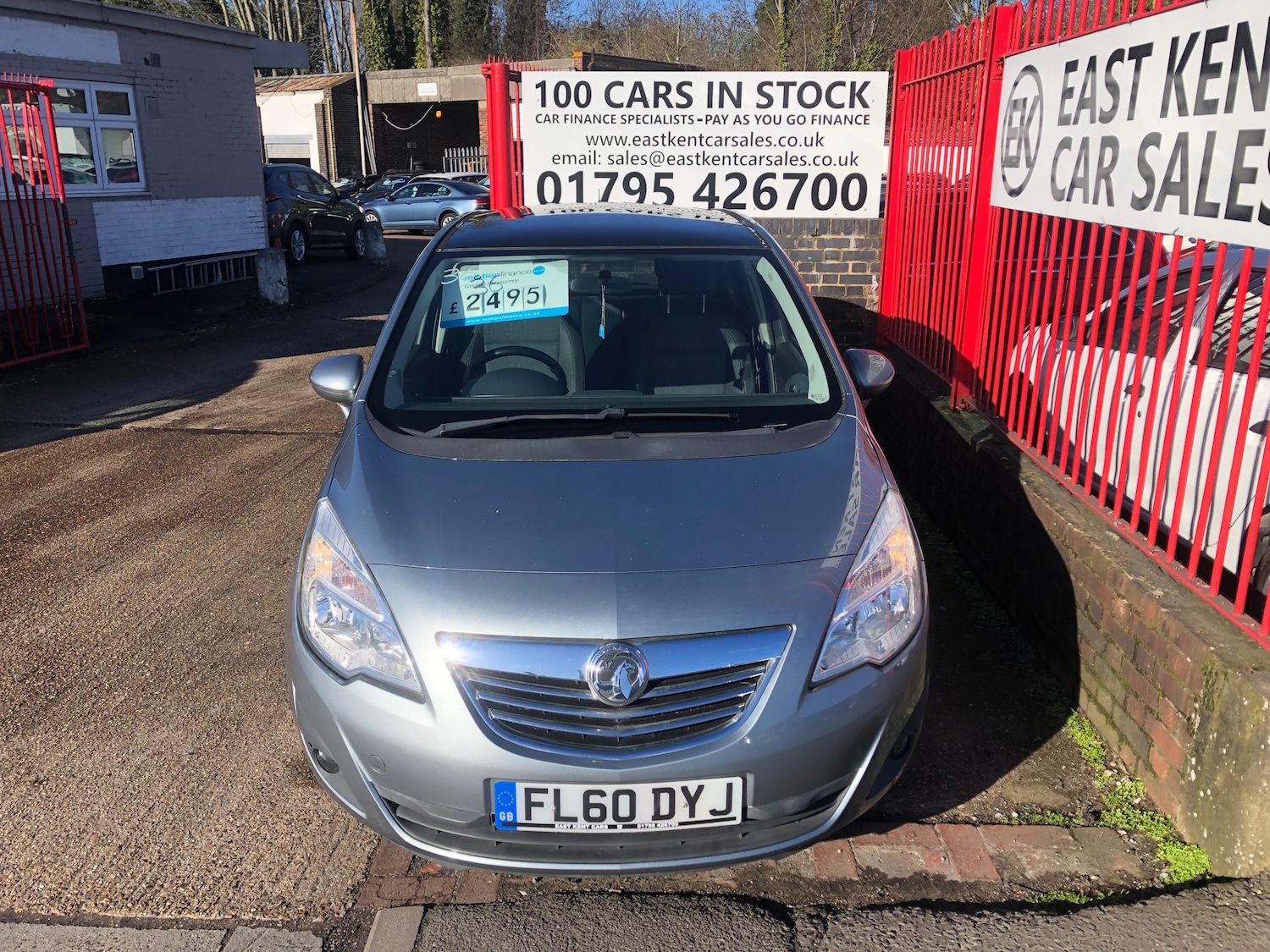 Used Vauxhall Meriva 2010 for sale - 77436197: Photo 2