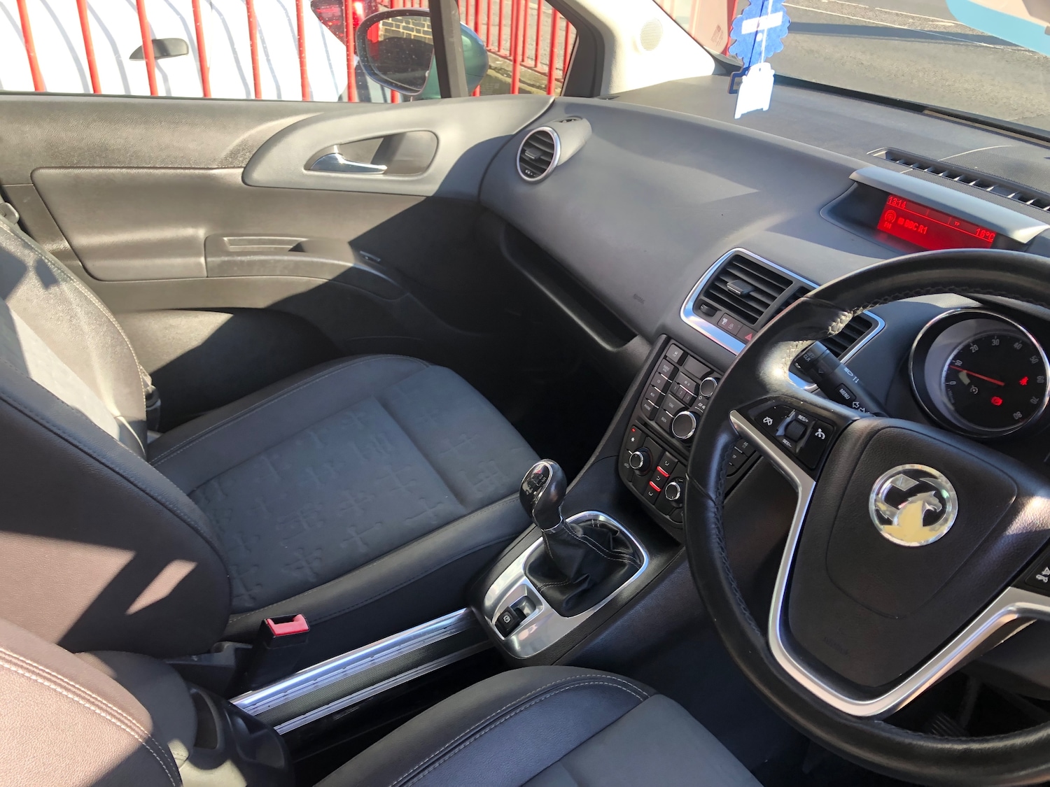 Used Vauxhall Meriva 2010 for sale - 77436197: Photo 9