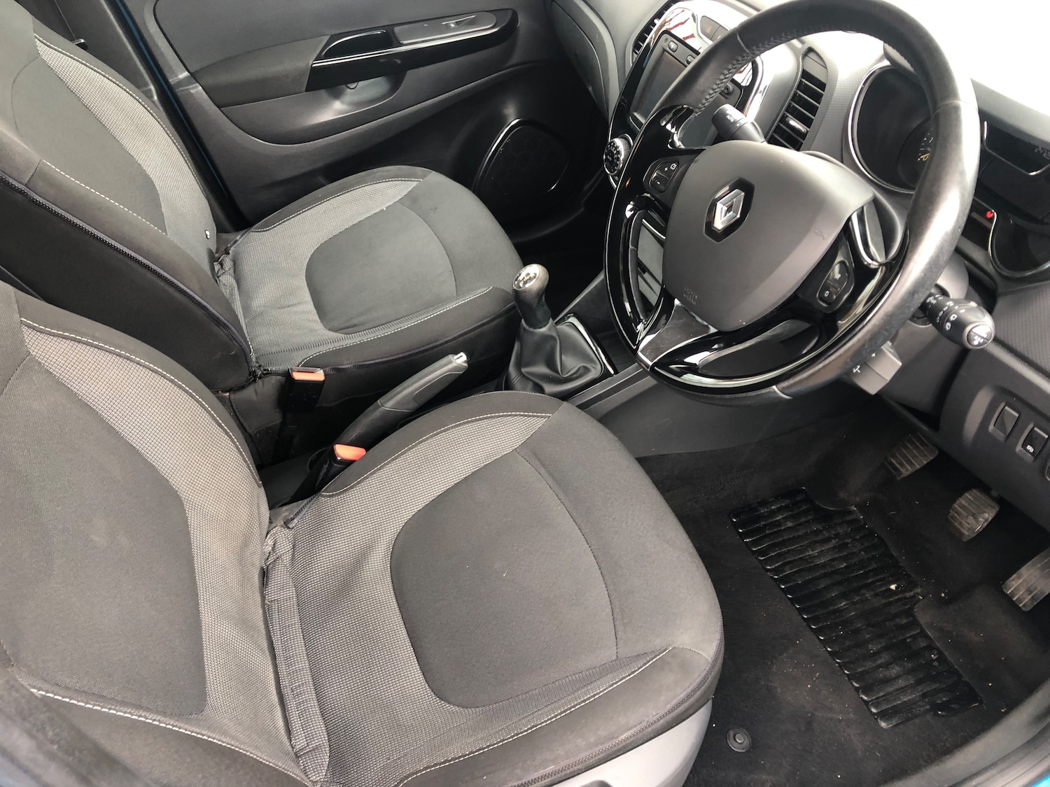 Used Renault Captur 2014 for sale - 76171044: Photo 8