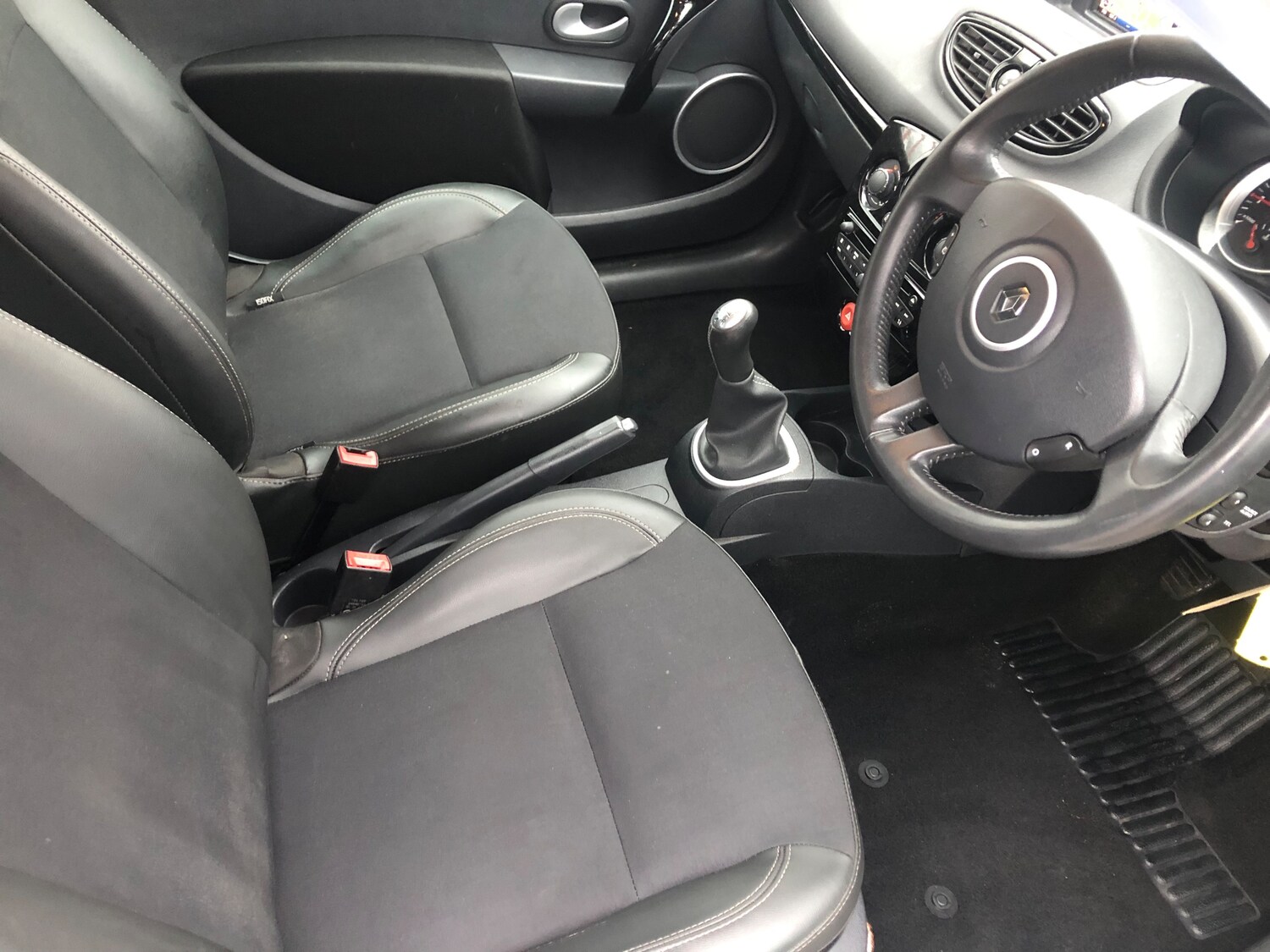 Used Renault Clio 2012 for sale - 77789651: Photo 8