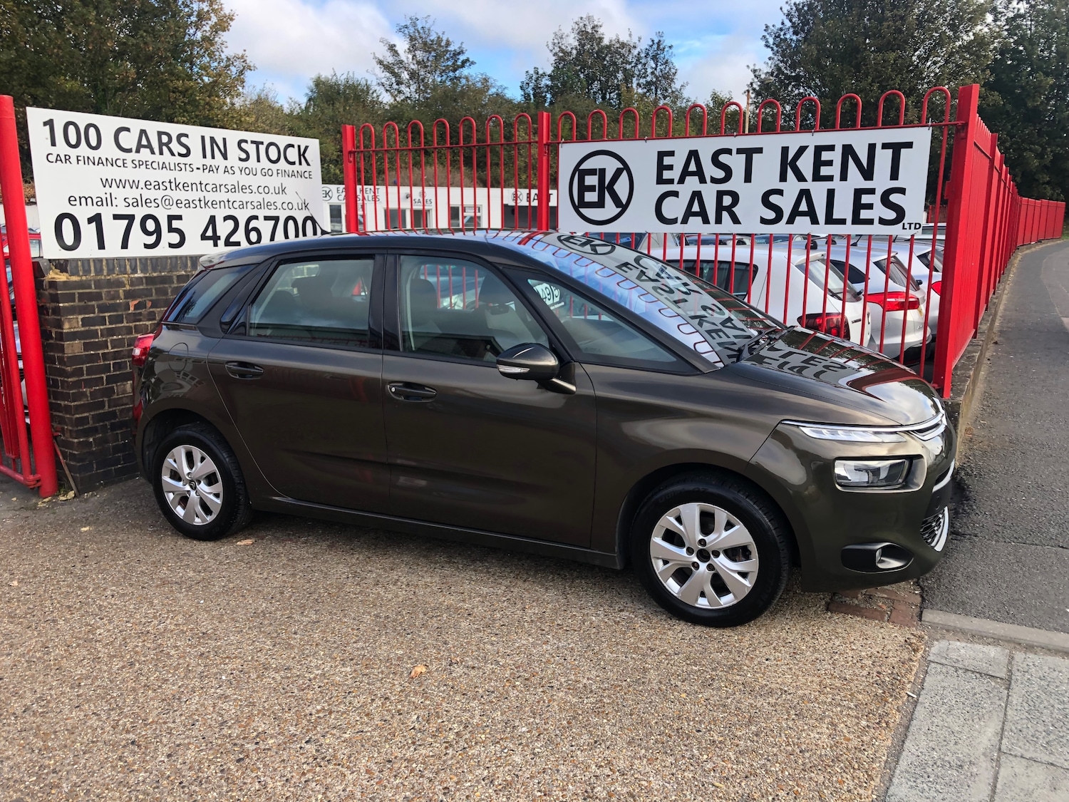 Used Citroen C4 Picasso 2014 for sale - 76253165: Photo 4