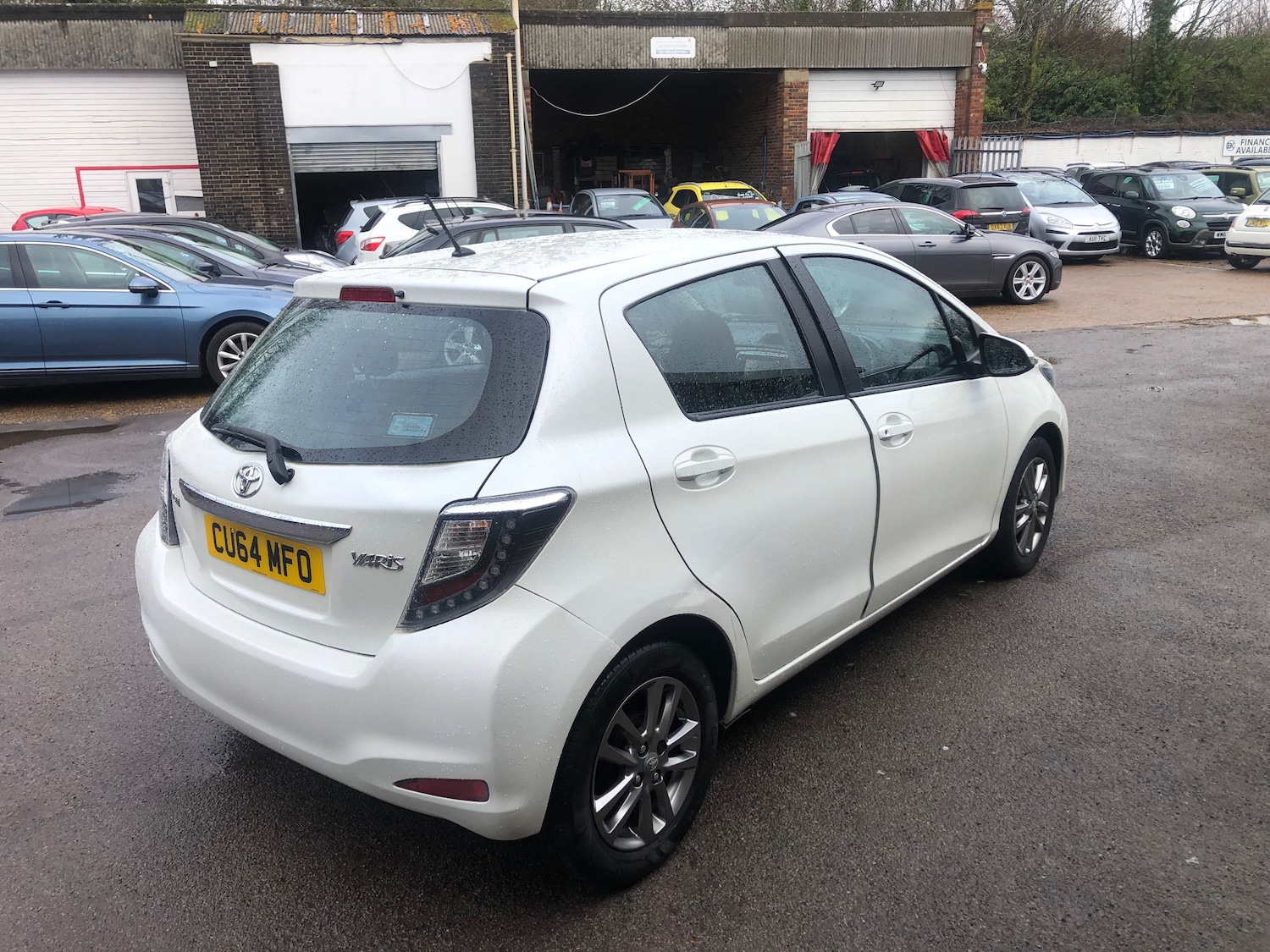 Used Toyota Yaris 2014 for sale - 77542610: Photo 3