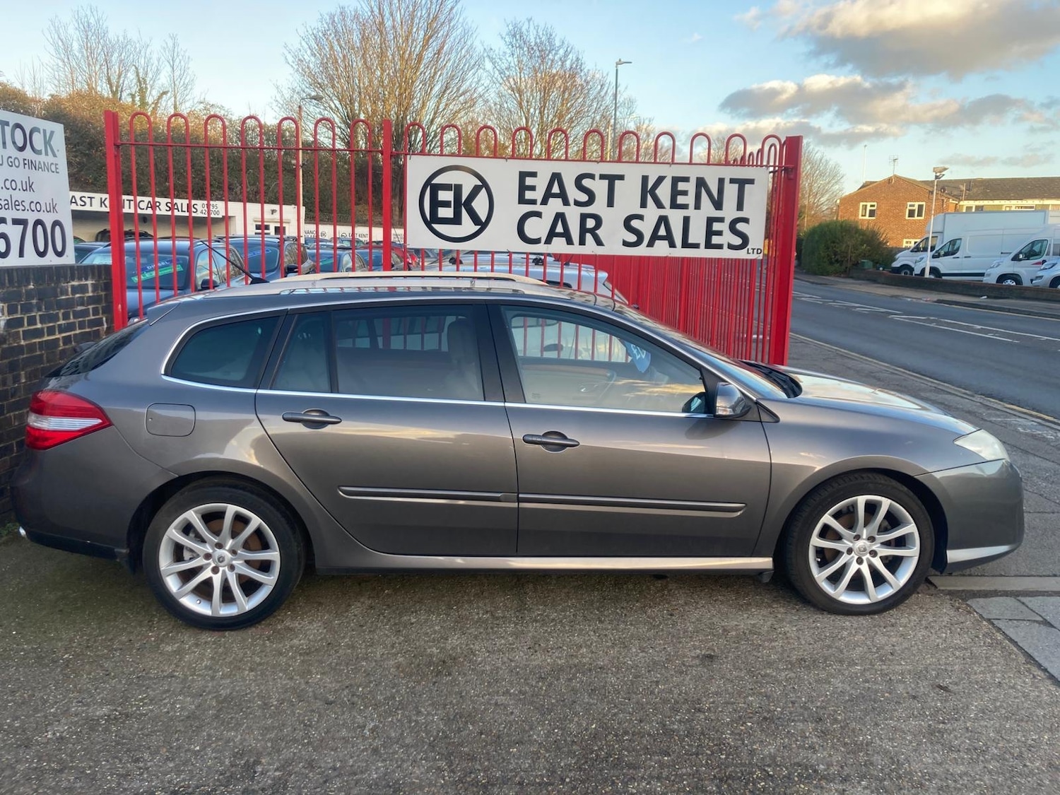 Used Renault Laguna 2010 for sale - 76896388: Photo 5