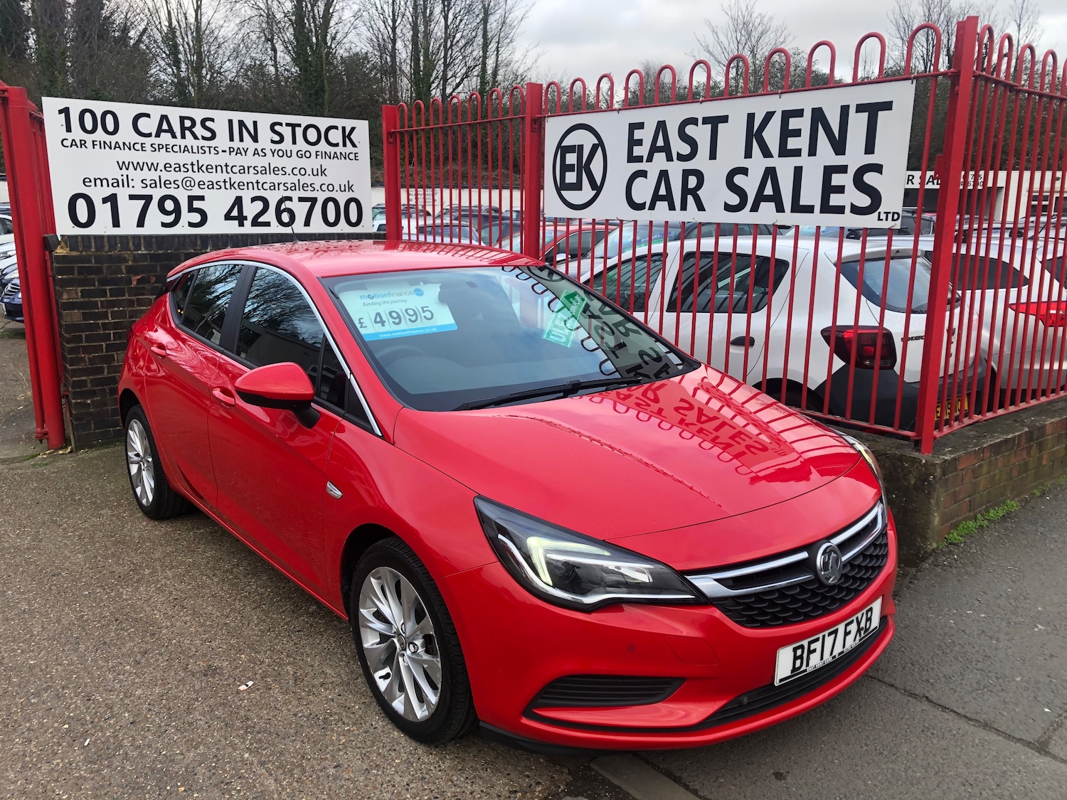 Used Vauxhall Astra 2017 for sale - 76949808: Photo 1
