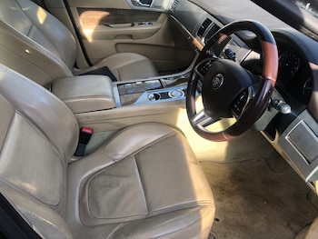 Used Jaguar XF 2014 for sale - 76531530: Photo