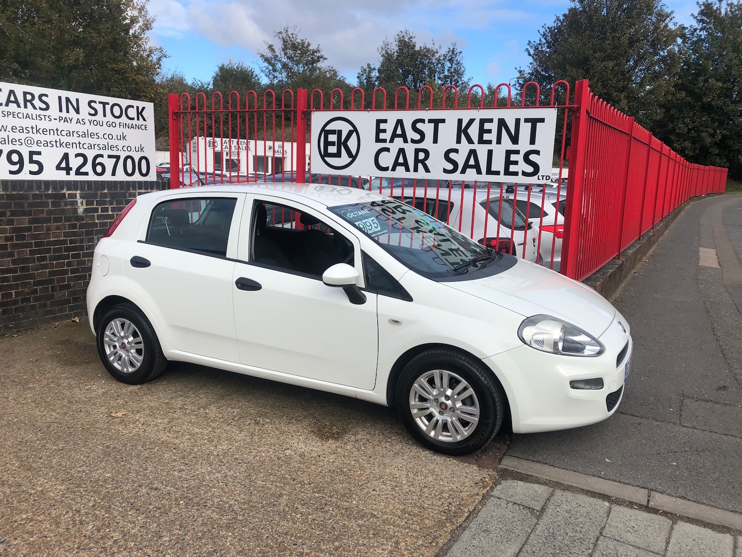 Used Fiat Punto 2016 for sale - 76292905: Photo 4