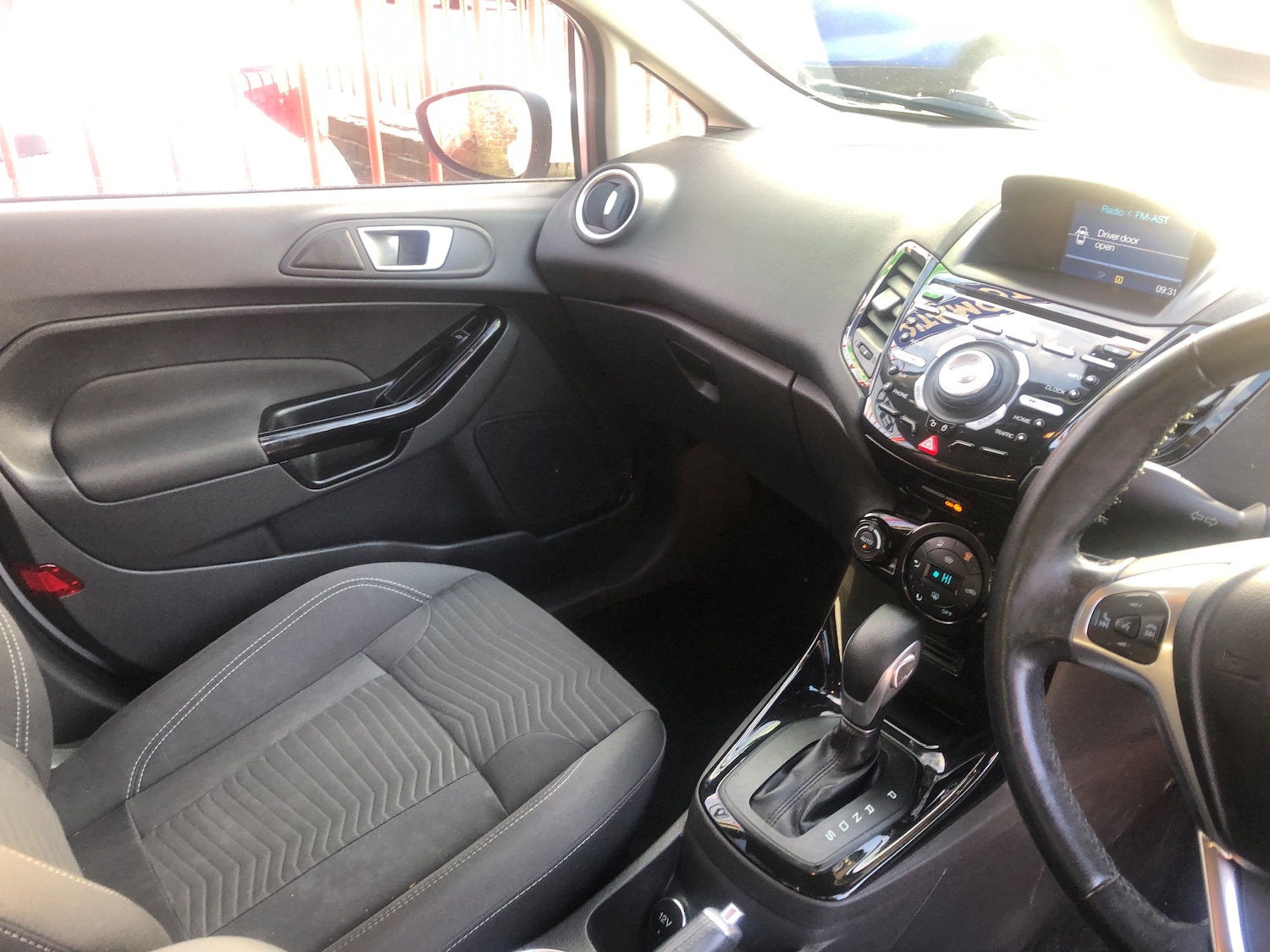 Used Ford Fiesta 2015 for sale - 77220892: Photo 9