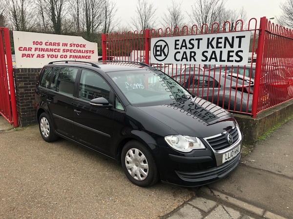 Used Volkswagen Touran 2010 for sale - 73264401: Photo 1