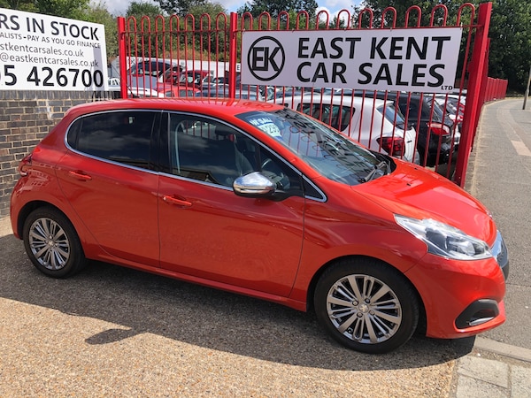 Used Peugeot 208 2017 for sale - 75261428: Photo 4