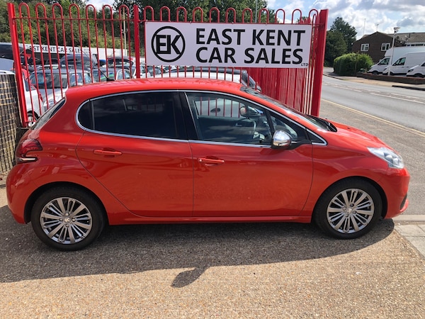 Used Peugeot 208 2017 for sale - 75261428: Photo 5