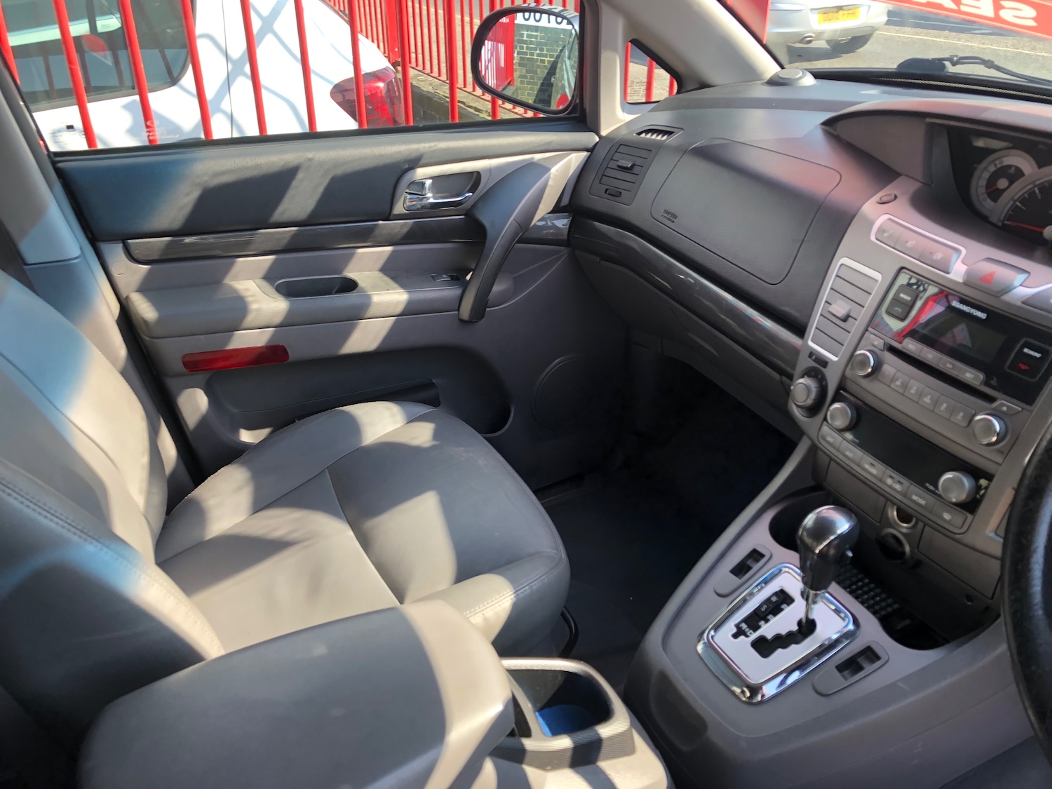 Used Ssangyong Turismo 2014 for sale - 77951677: Photo 8