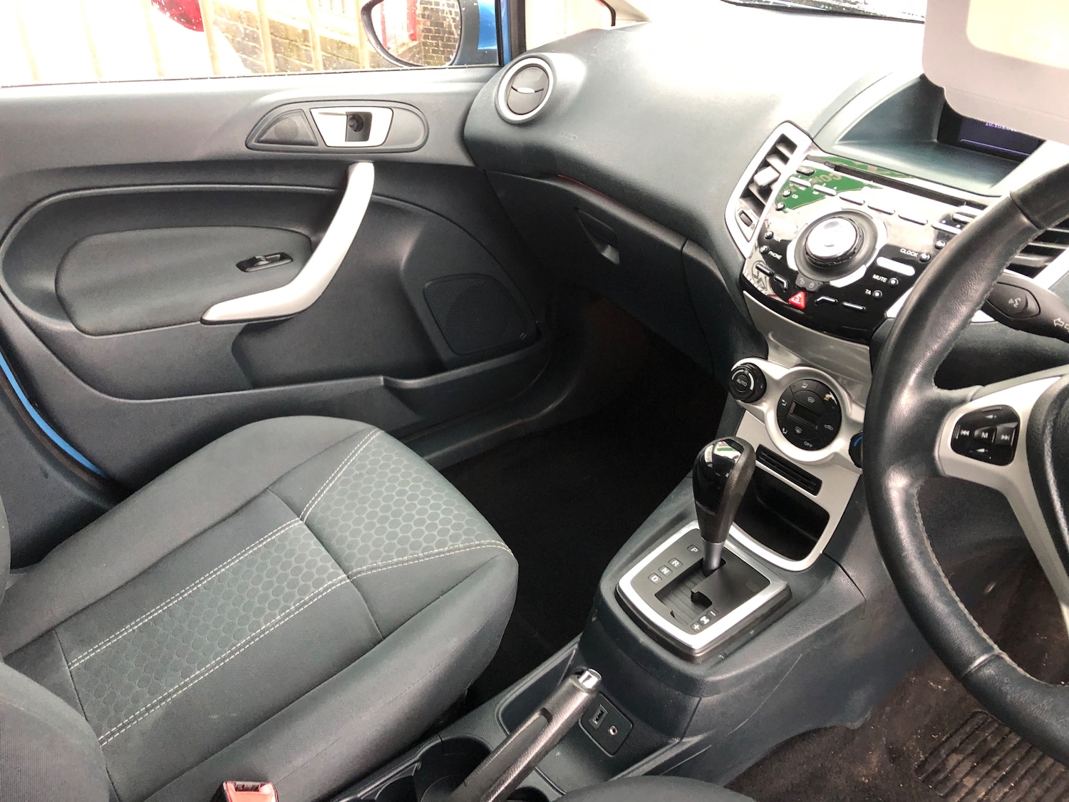 Used Ford Fiesta 2011 for sale - 78016037: Photo 9