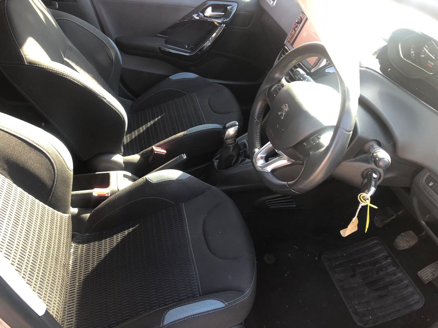 Used Peugeot 208 2015 for sale - 78163011: Photo 8