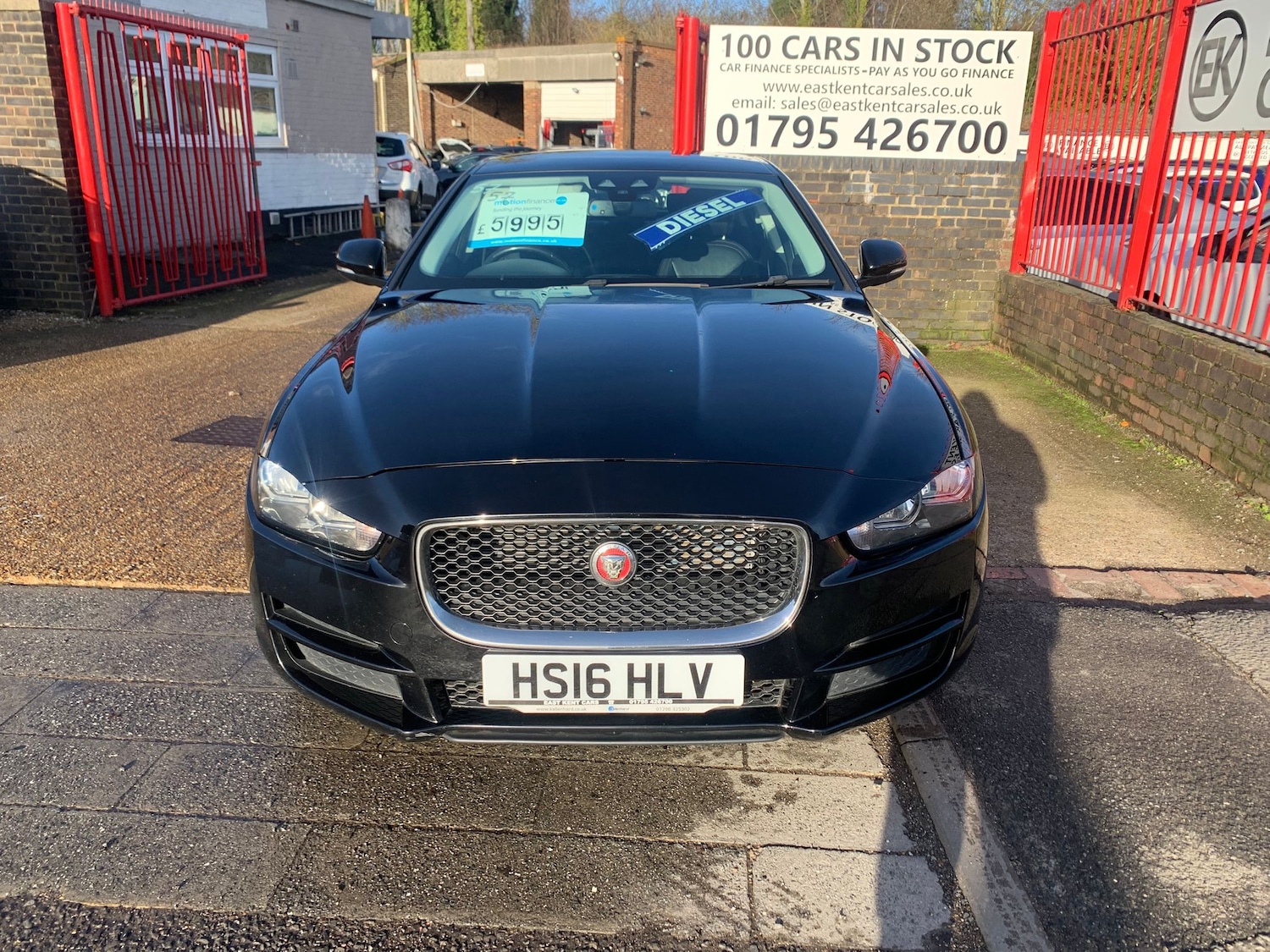 Used Jaguar XE 2016 for sale - 77002017: Photo 2