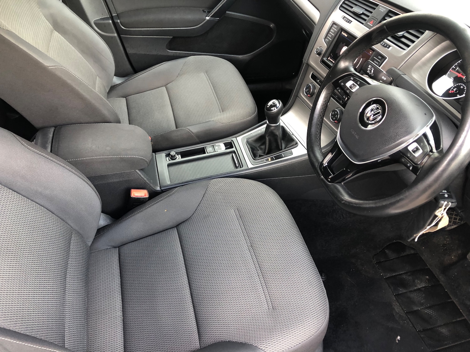 Used Volkswagen Golf 2016 for sale - 76320048: Photo 8