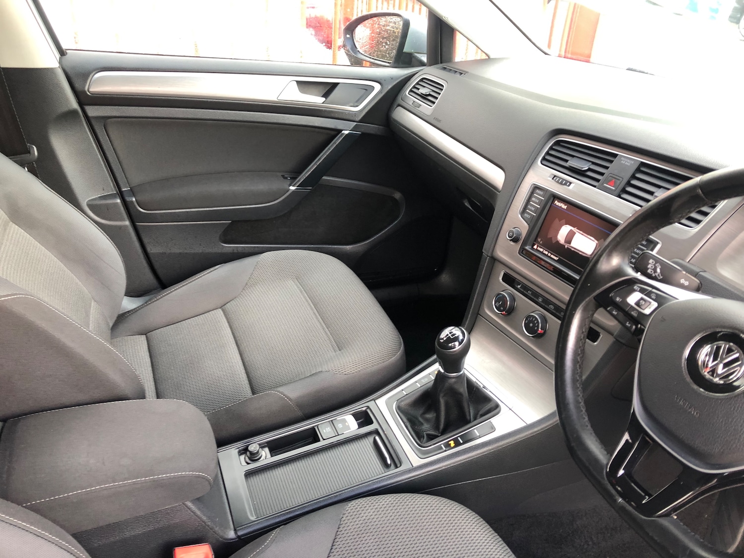 Used Volkswagen Golf 2016 for sale - 76320048: Photo 9