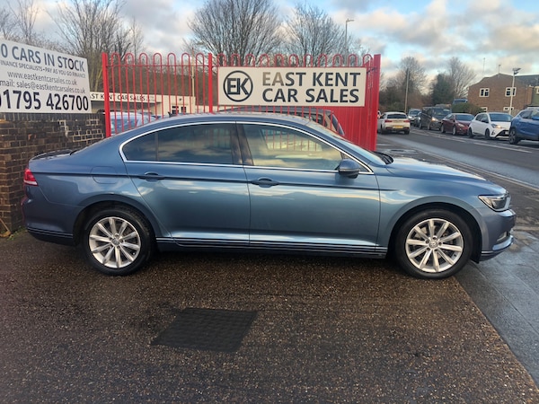Used Volkswagen Passat 2017 for sale - 73628053: Photo 2